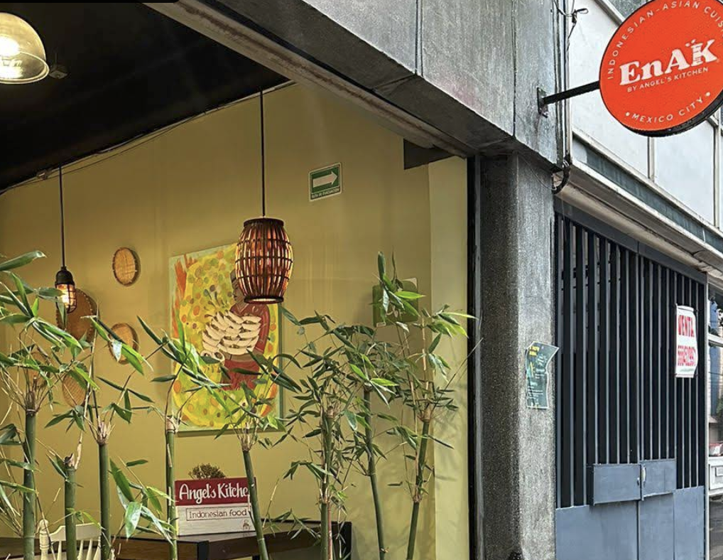 EnAK Indonesian Restaurant — Nasi bungkus, beef rendang, chicken satay, and laksa curry, Cuauhtémoc